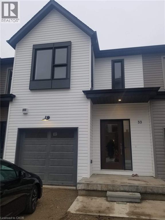 Photo - 110 Fergus Ave