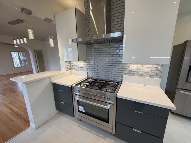 Photo - 1035 Meadowbrook Ave Unit 1035