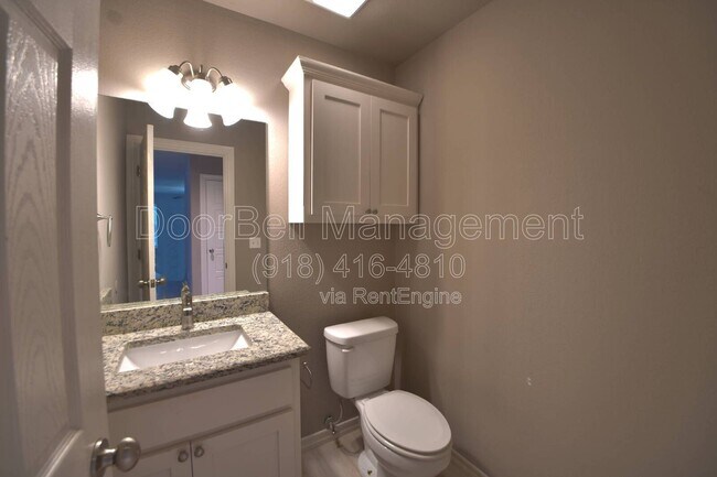 Photo - 512 S Haynie St