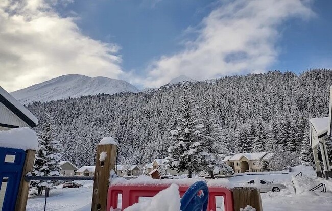 Photo - 1821 Swetmann Ave