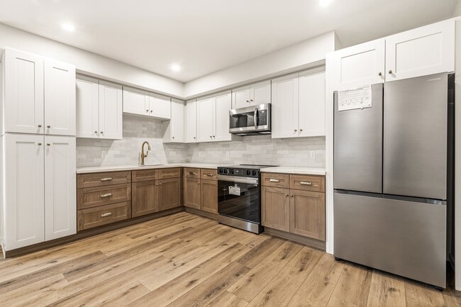 Photo - 4433 Maycrest Ave