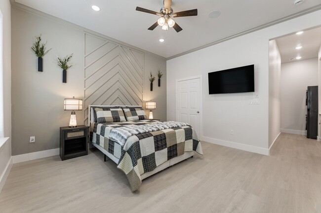 Building Photo - 3516 Noah St Unit B