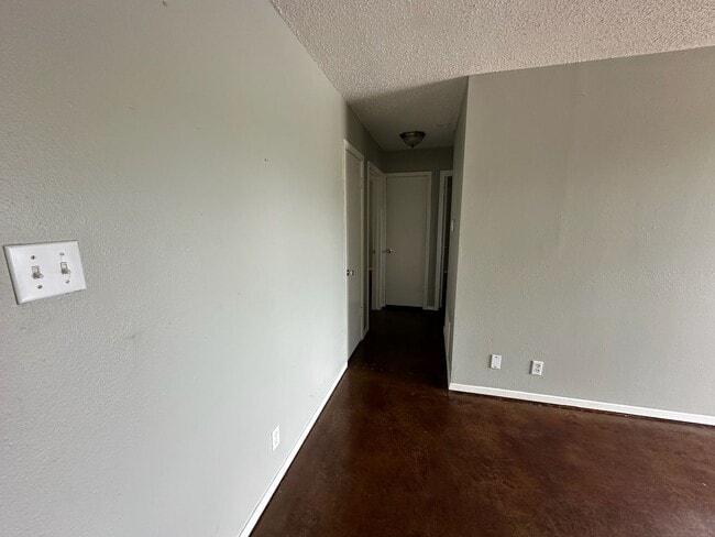 Photo - 210 Memory Ln