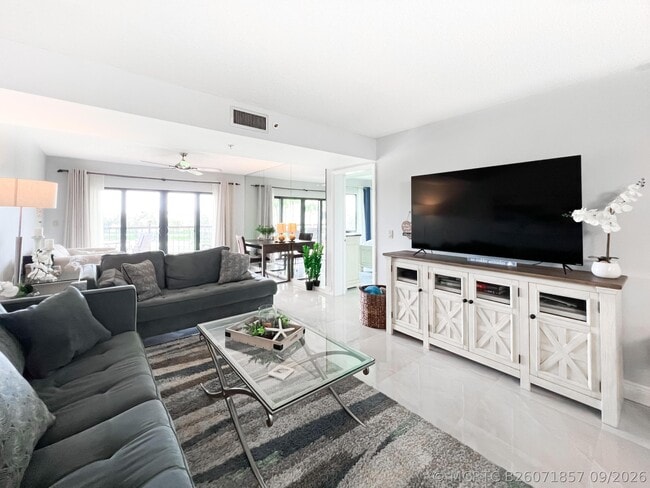 Building Photo - 301 Ocean Bluffs Blvd Unit 202