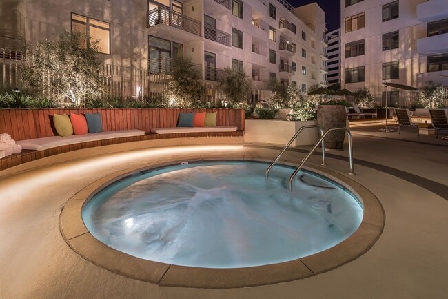 The Avenue Hollywood apartments — community photo