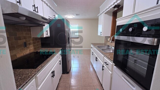 Photo - 3 Bed Rental in Norman