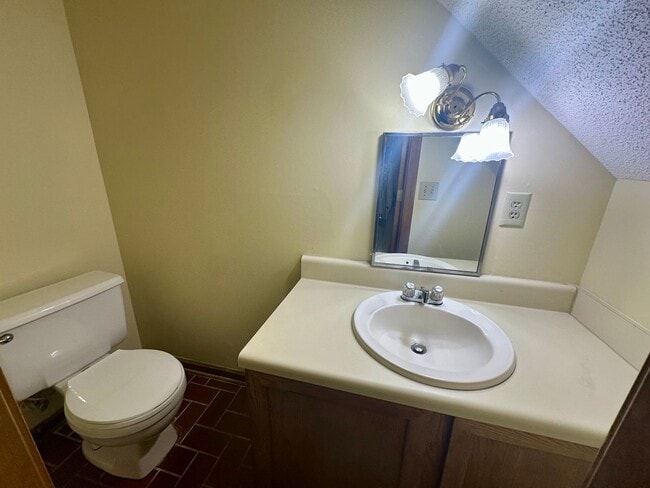 Photo - Conveniently Located Townhouse!