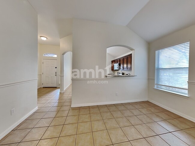 Photo - 87 Elmwood Trail