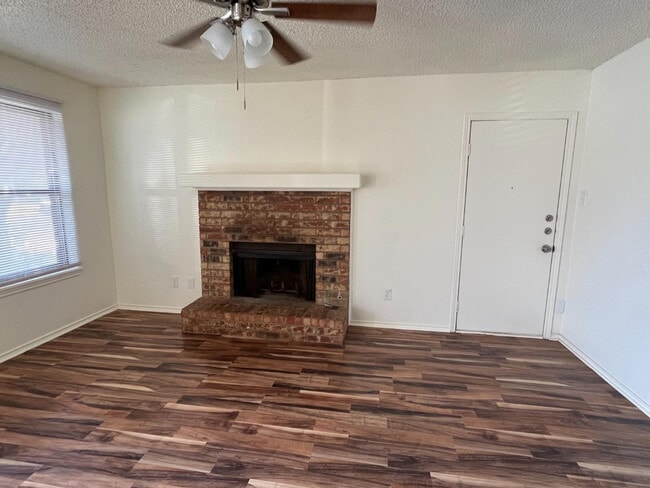 Photo - 9610 Elmwood Ave