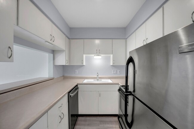 Photo - 1206 Hi Stirrup Unit #305