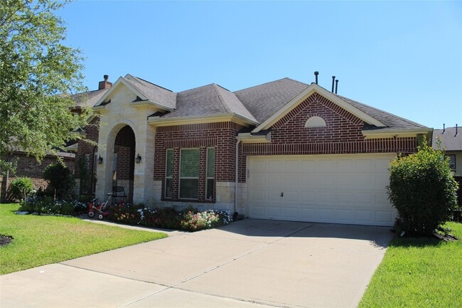 Building Photo - 27715 Halls Farms Ln