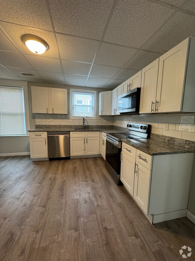 Building Photo - 47 Windham St Unit 2 Rental