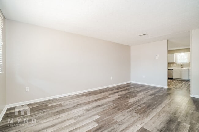 Photo - 1484 Willow View Dr