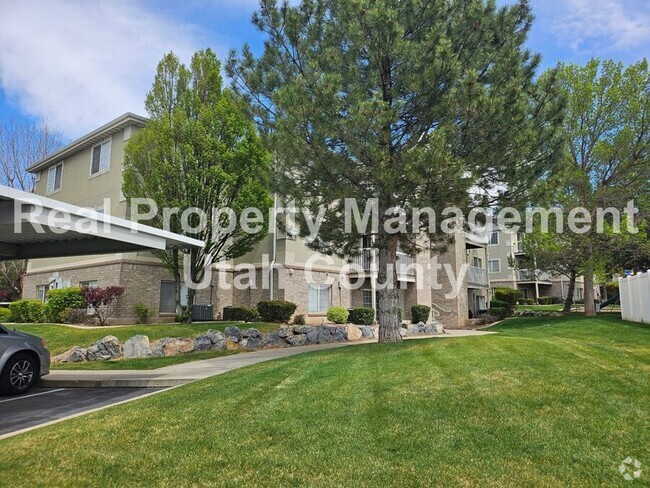 Building Photo - Orem Condo Top Floor