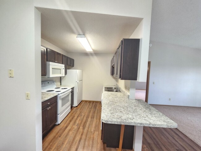 Photo - Chapelwood III Apartments