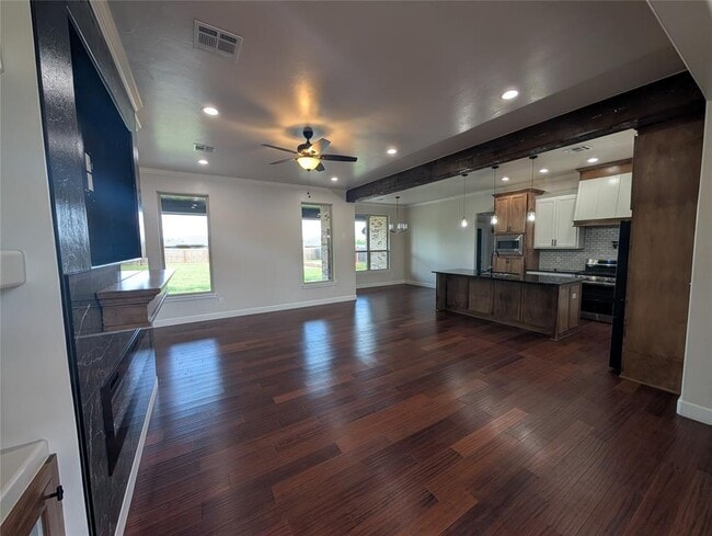 Photo - 405 NW 115th St