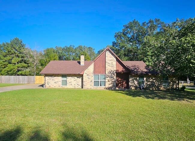 Building Photo - 171 Old Oak Ln