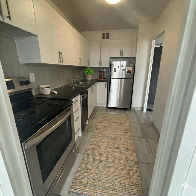 Building Photo - 10 Ruddington Dr Unit 1109
