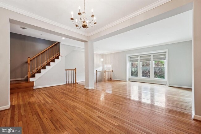 Photo - 21 Sterling Ct