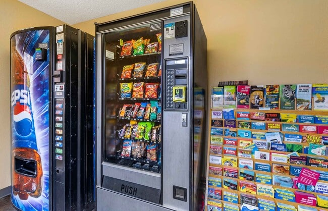 Photo - Furnished Studio-Tampa - North Airport