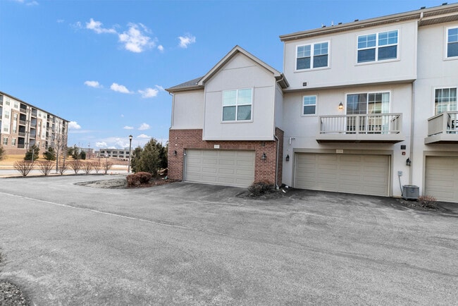 Photo - 478 Woodmoor Dr