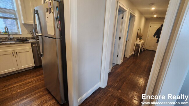 105 Strathmore Rd