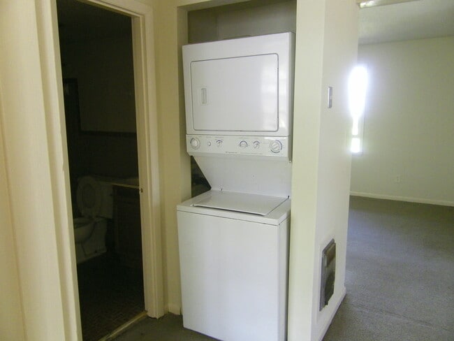 Photo - 435 N Church St Unit #3