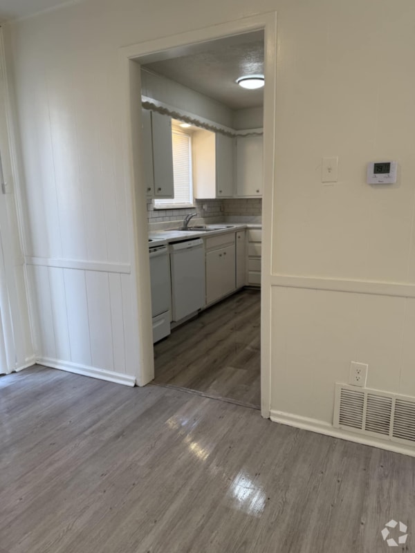 Building Photo - 1303 65th Dr Rental