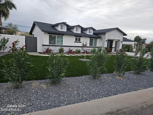 Photo - 2817 N 71st Pl