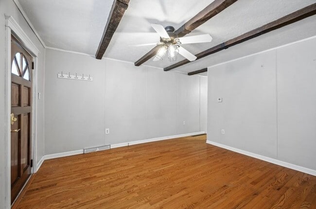 Photo - 4829 Hatfield St