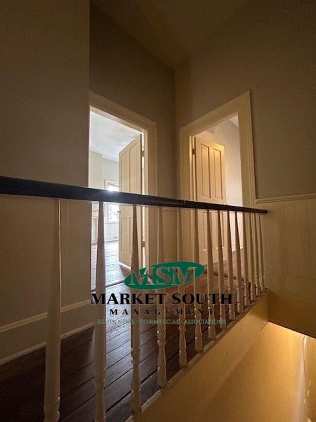 Photo - HISTORIC DOWNTOWN ONE BEDROOM!