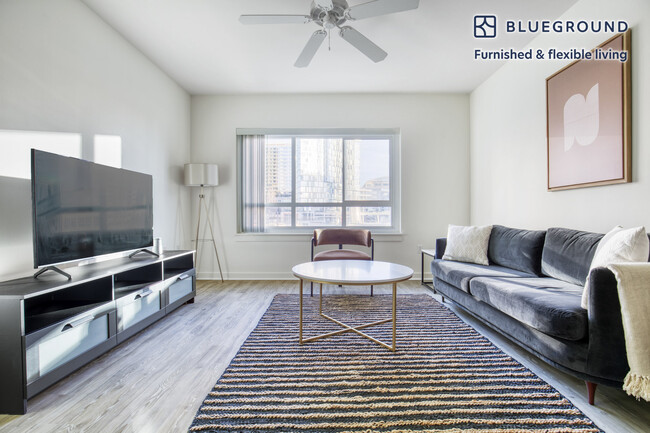 Building Photo - 250 Bellevue Way NE Rental
