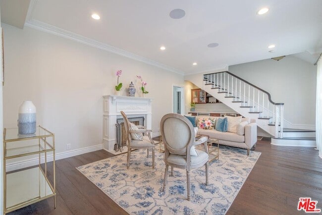 Photo - 9500 Sawyer St
