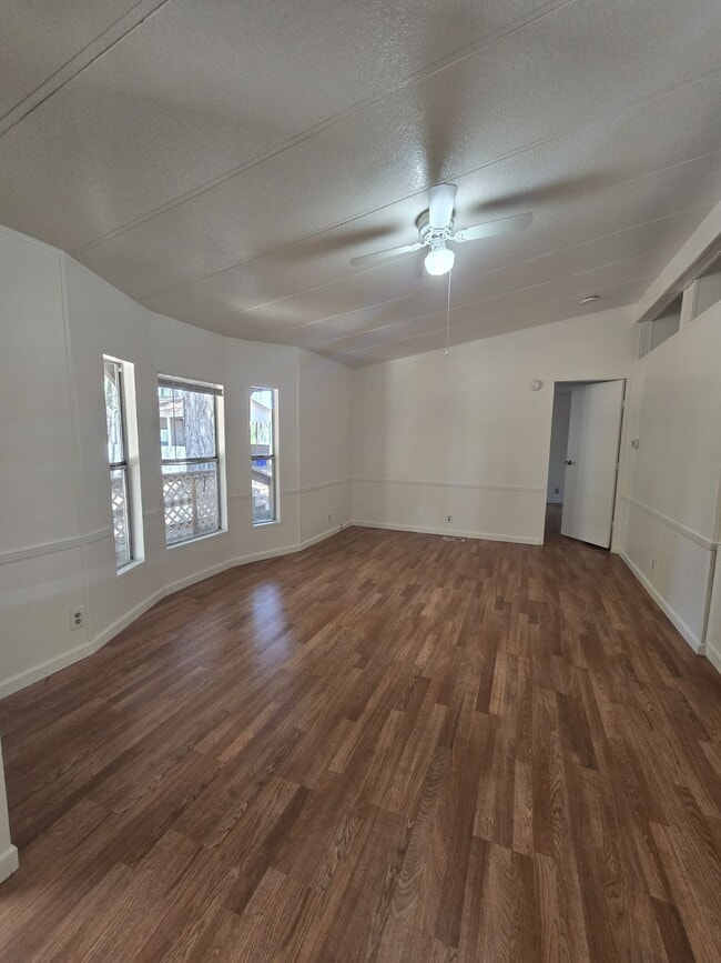 Photo - 608 Donruss Dr