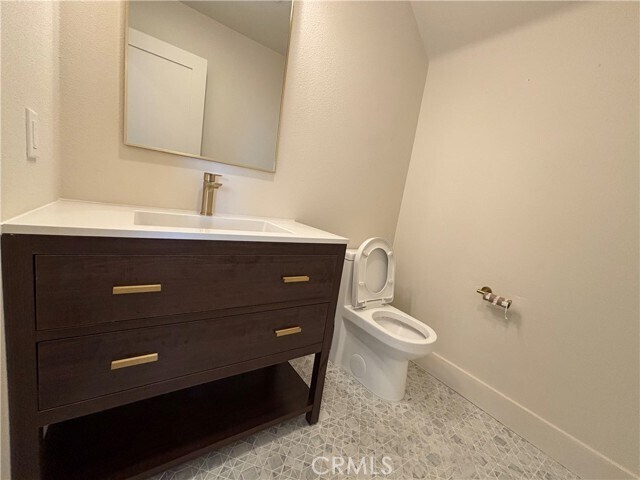 Photo - 33 Grassy Knoll Ln