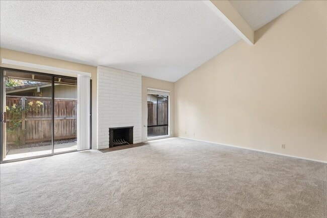 Photo - 2491-2491 American River Dr