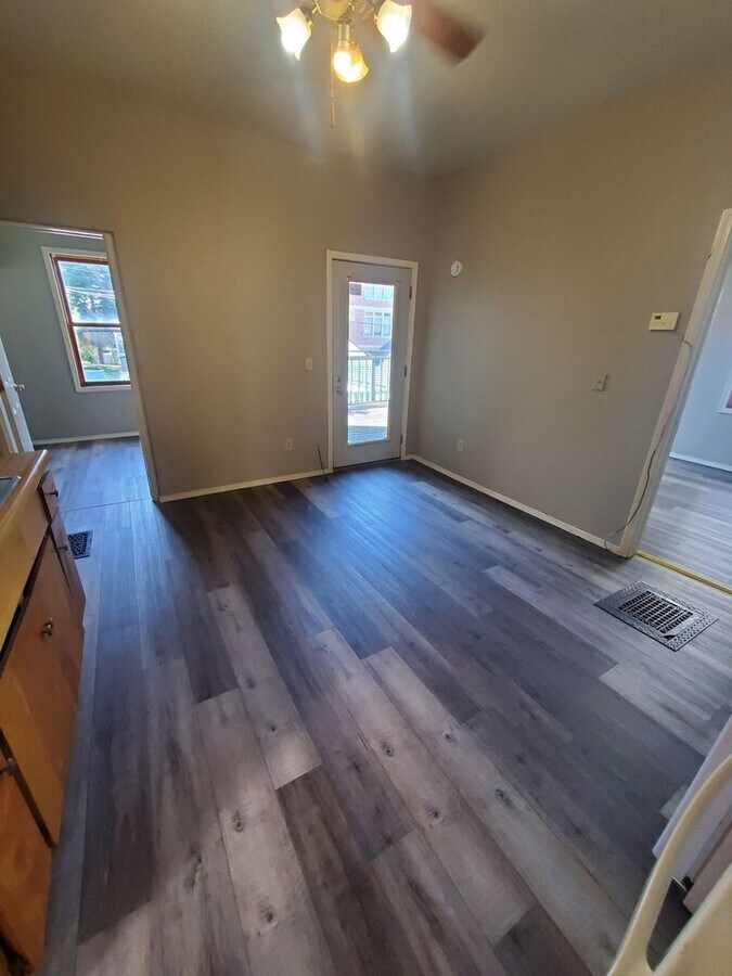 Photo - 1655 N Van Buren St 6 unit