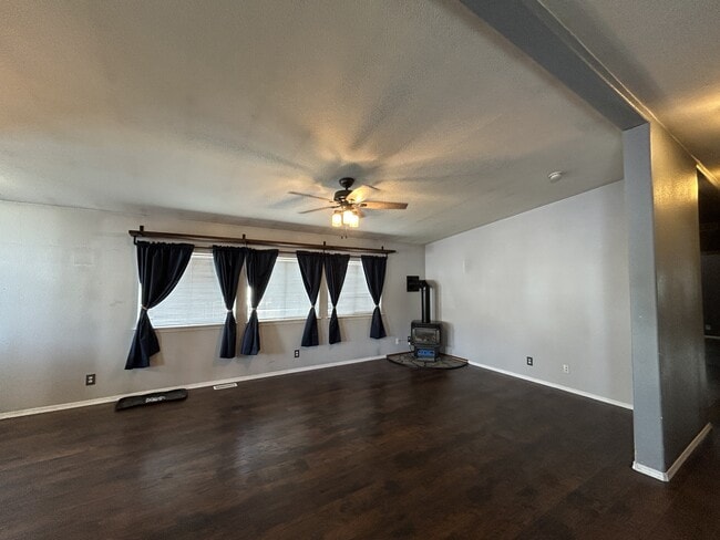 Photo - 146 A St