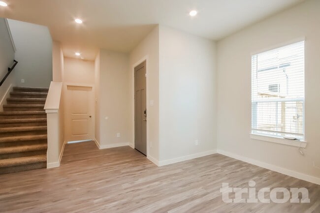 Photo - 9835 Willow Creek Commerce Dr