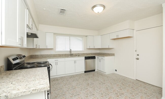 Photo - 17902 Autumn Trails Ln