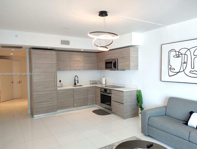 Building Photo - 1300 S Miami Ave Unit 2208
