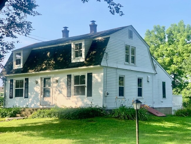 Photo - Spacious Renovated Colonial on The Lebanon...