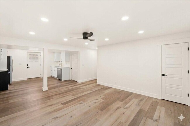 Photo - 9073 Elmhearst Dr