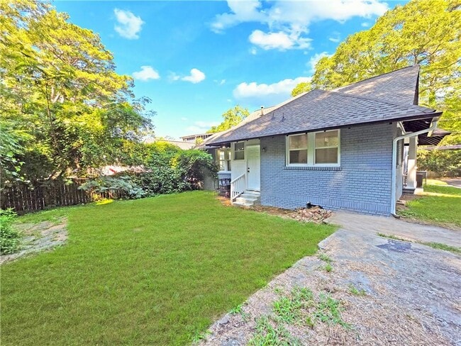 Building Photo - 984 Cascade Rd Rental