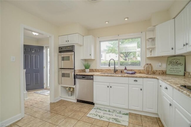 Photo - 590 Tenbee Ln