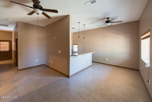 Photo - 326 Coates Dr