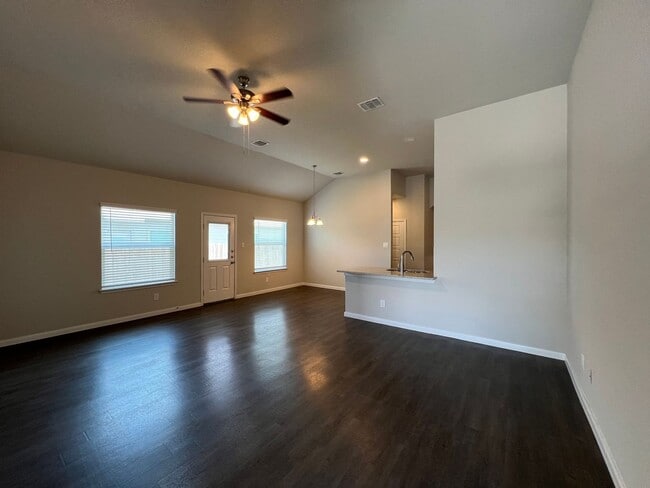 Photo - Luxury 3/2 Duplex in Seguin, Texas