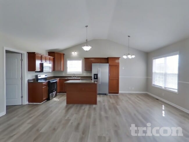 Photo - 1339 Loren Circle