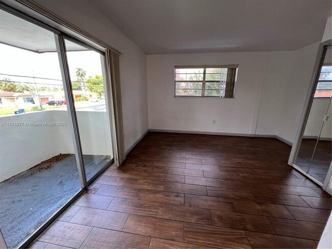 Photo - 465 S Royal Poinciana Blvd Unit 1B