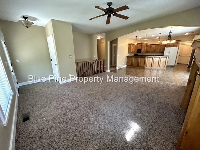 Photo - 690 Carriagegate Ln
